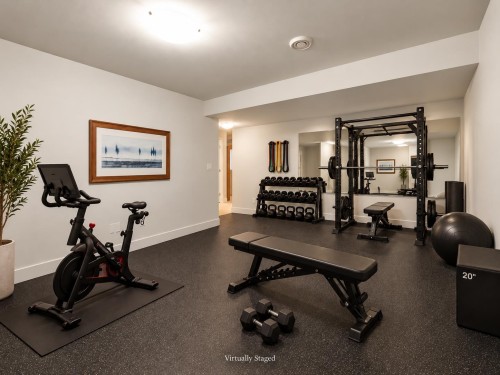 355 15Th Street E, North Vancouver, BC 