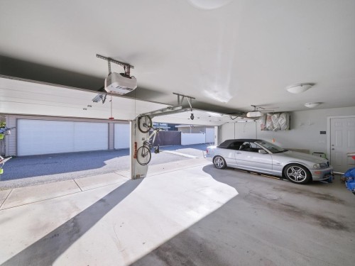 355 15Th Street E, North Vancouver, BC 