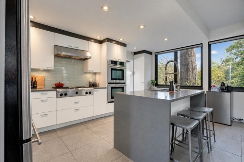 2835 13Th Avenue W, Vancouver, BC 