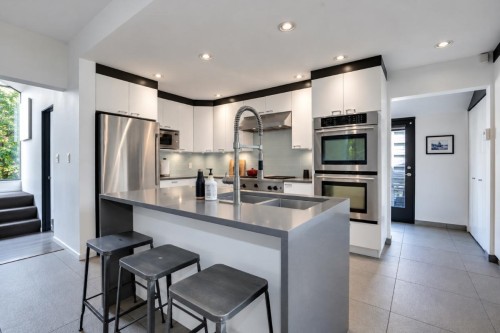 2835 13Th Avenue W, Vancouver, BC 