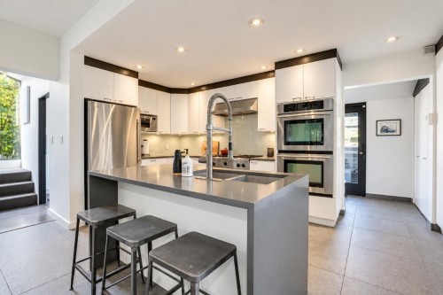 2835 13Th Avenue W, Vancouver, BC 