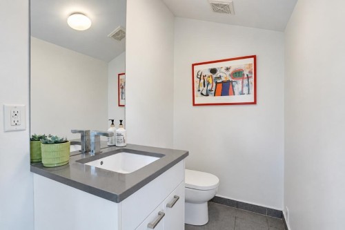 2835 13Th Avenue W, Vancouver, BC 