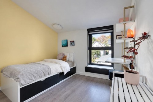 2835 13Th Avenue W, Vancouver, BC 