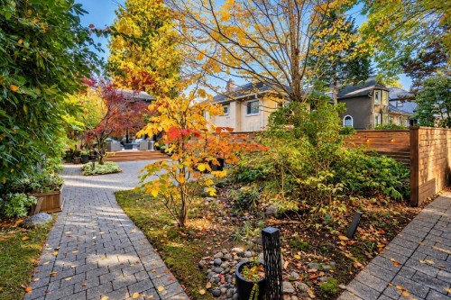 2835 13Th Avenue W, Vancouver, BC 
