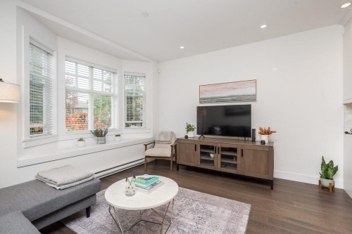 920 15Th Avenue W, Vancouver, BC 