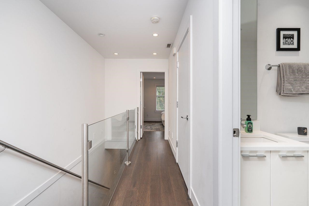 920 15Th Avenue W, Vancouver, BC