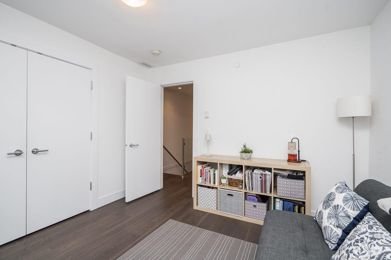 920 15Th Avenue W, Vancouver, BC