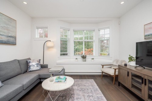 920 15Th Avenue W, Vancouver, BC 