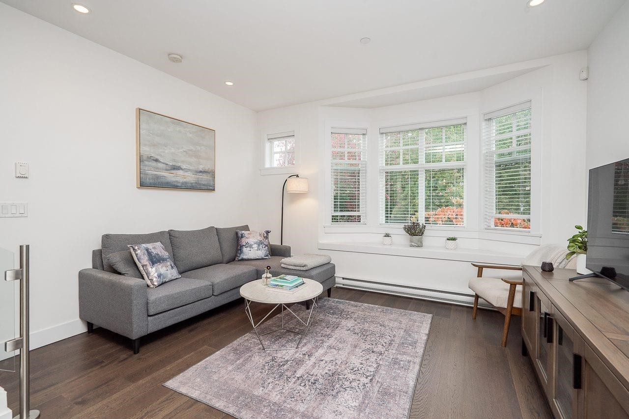 920 15Th Avenue W, Vancouver, BC