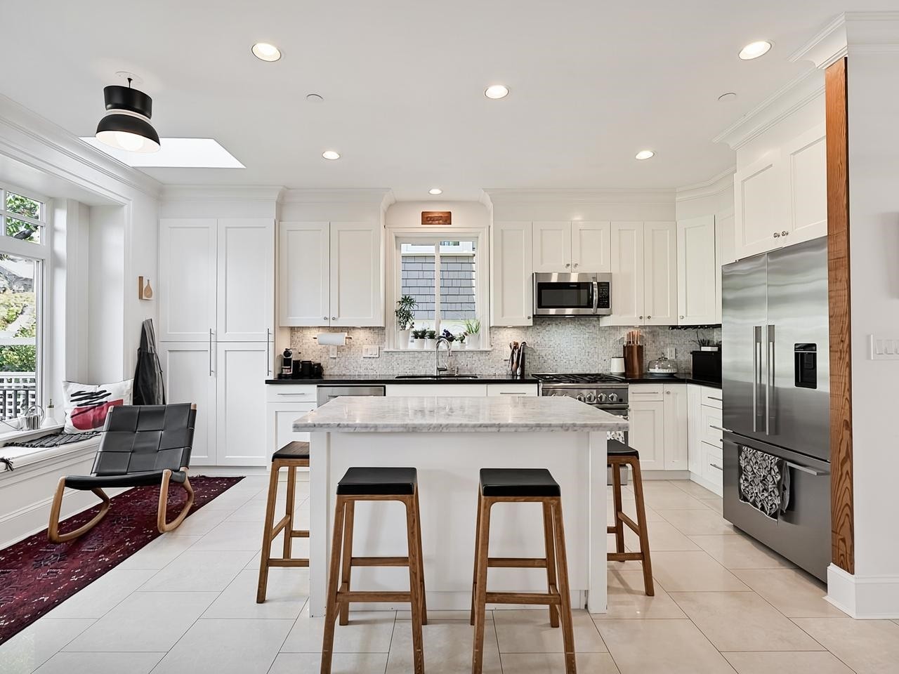 695 19Th Avenue W, Vancouver, BC