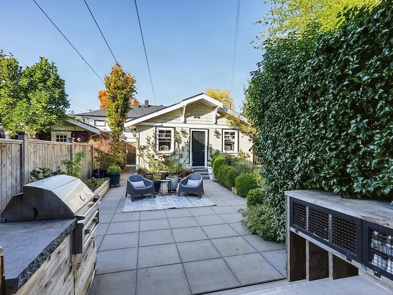 695 19Th Avenue W, Vancouver, BC