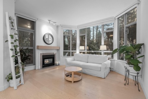 101-160 Keith Road W North Vancouver, BC V7M 3M2
