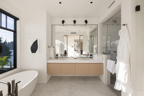 3156 Travers Avenue, West Vancouver, BC 