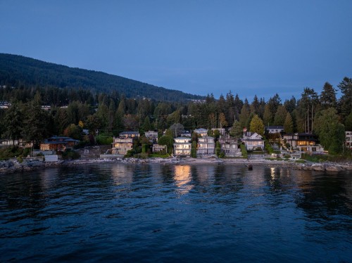 3156 Travers Avenue, West Vancouver, BC 