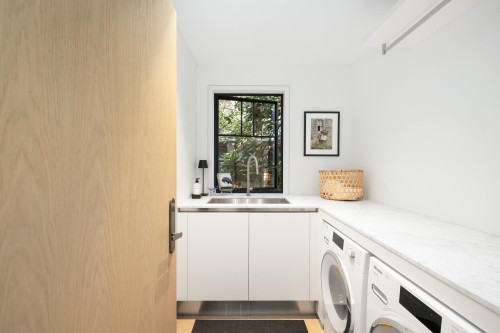 3156 Travers Avenue, West Vancouver, BC 