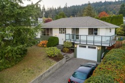 899 Glencoe Drive  Port Moody, BC V3H 1H2
