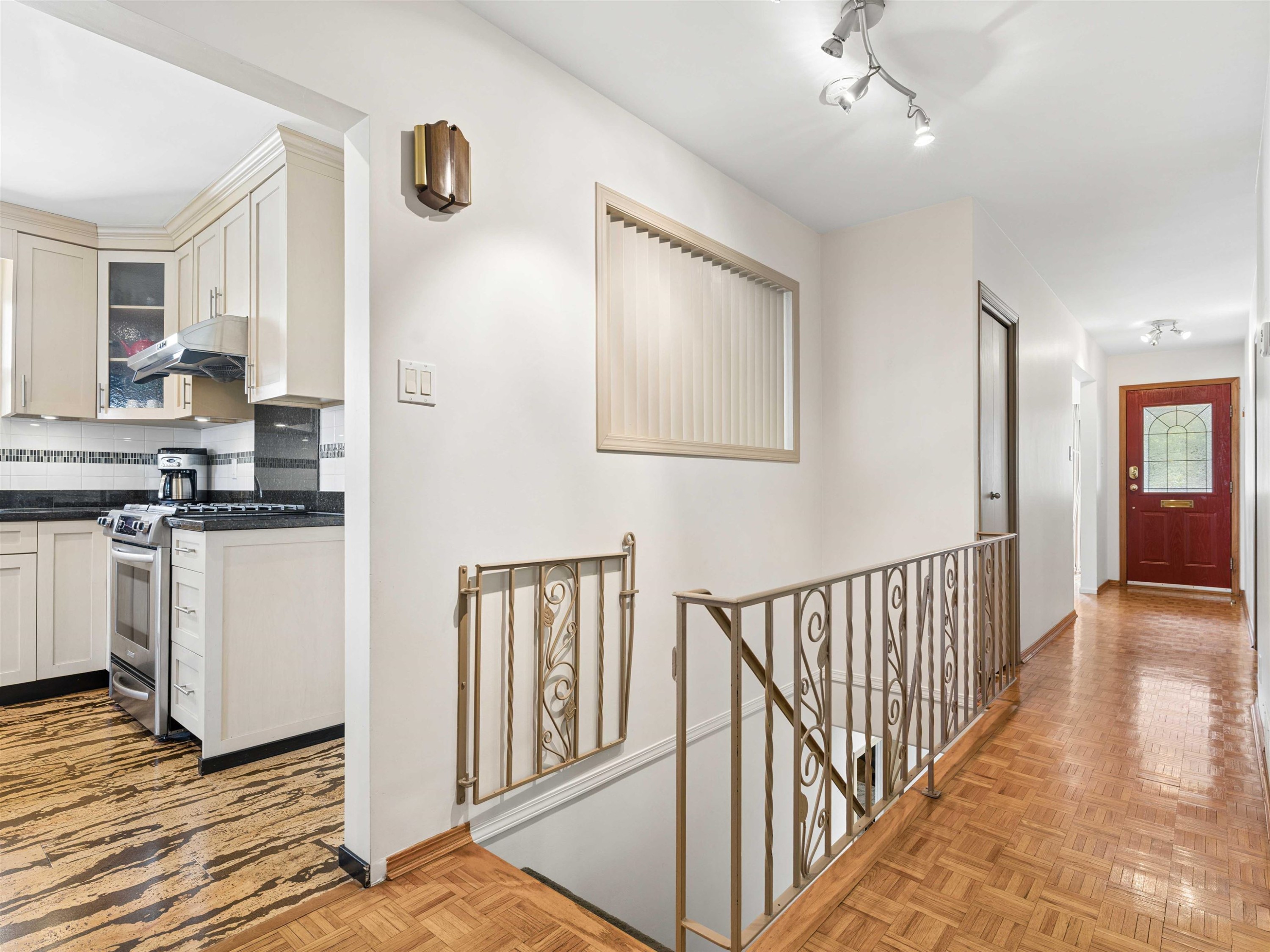2925 24Th Avenue W, Vancouver, BC