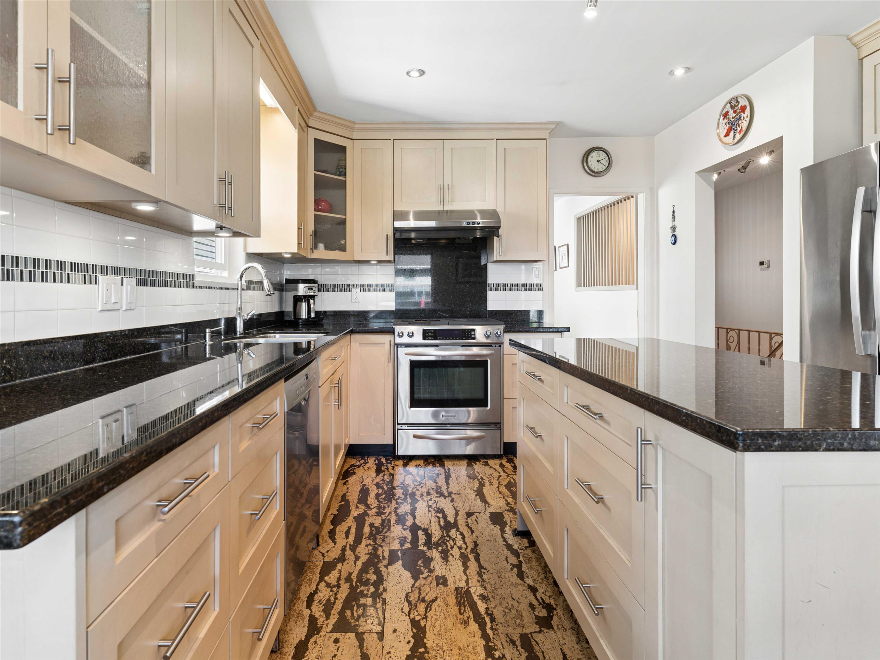 2925 24Th Avenue W, Vancouver, BC