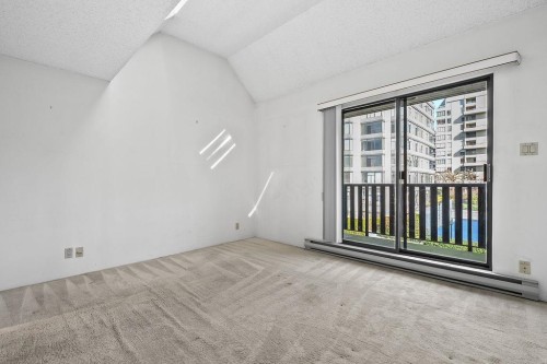 1465 Clyde Avenue, West Vancouver, BC 