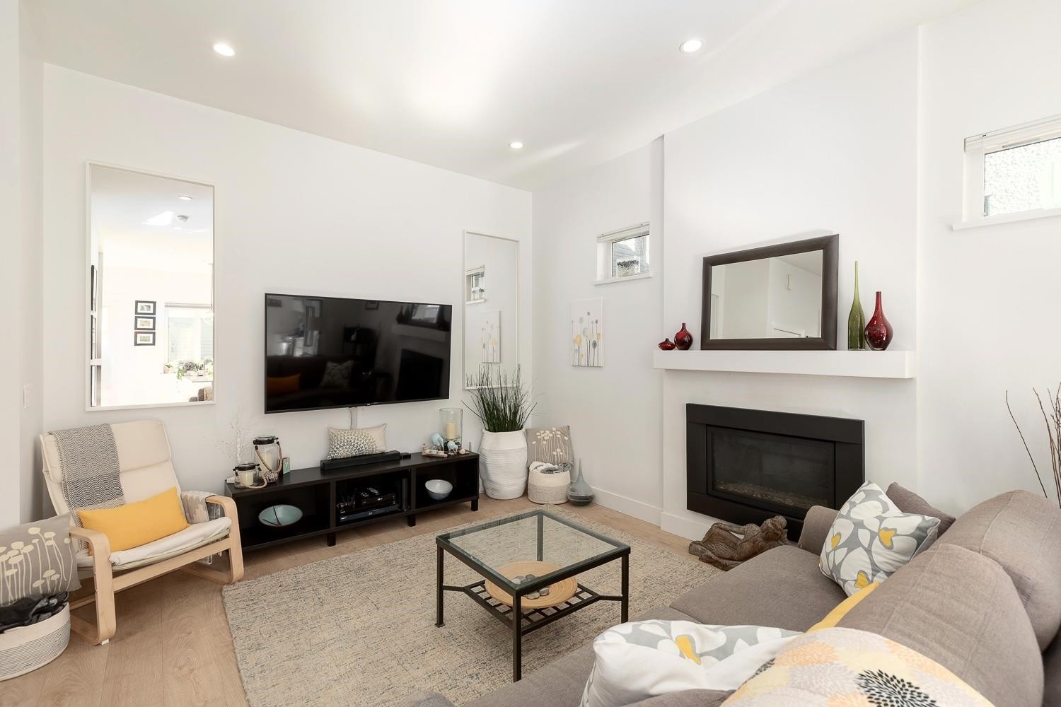 572 16Th Avenue E, Vancouver, BC