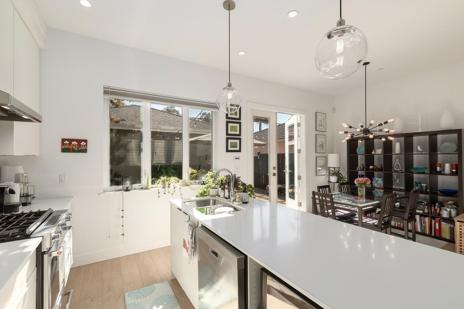 572 16Th Avenue E, Vancouver, BC