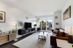 311-707 20th Avenue E Vancouver, BC V5V 0B3