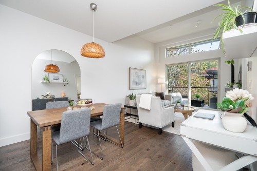 418-7478 Byrnepark Walk  Burnaby, BC V3N 0B5