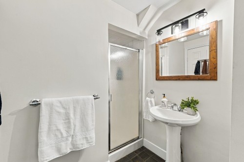 1720 Deep Cove Road, North Vancouver, BC 