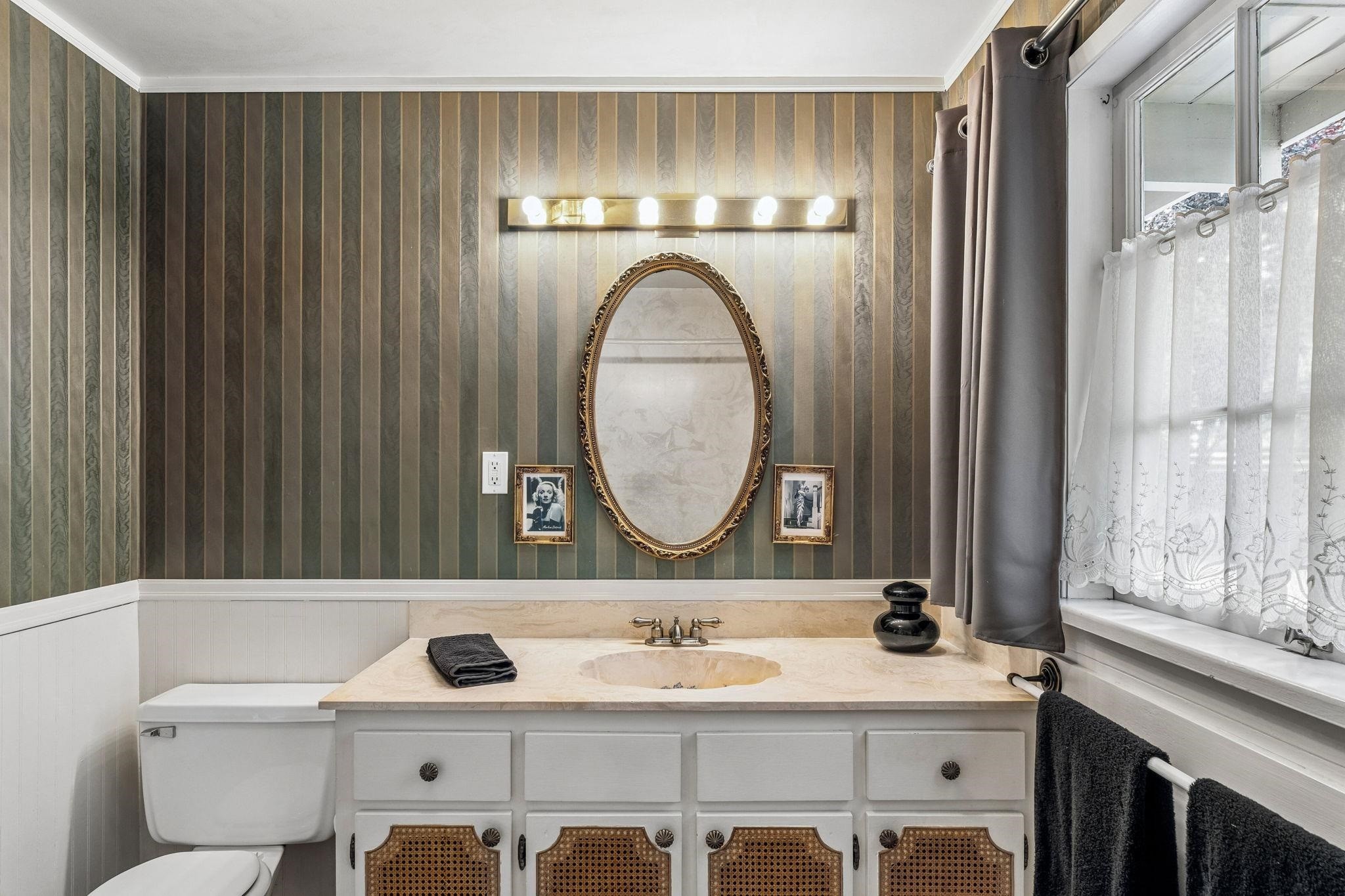 455 Macbeth Crescent, West Vancouver, BC