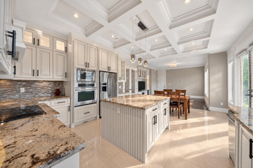 6211 Bellflower Drive, Richmond, BC 