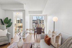 311-702 King Edward Avenue E Vancouver, BC V5V 0A9