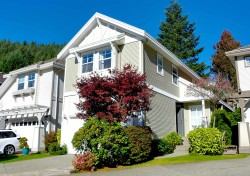 1707 Arbutus Place  Coquitlam, BC V3E 3K2