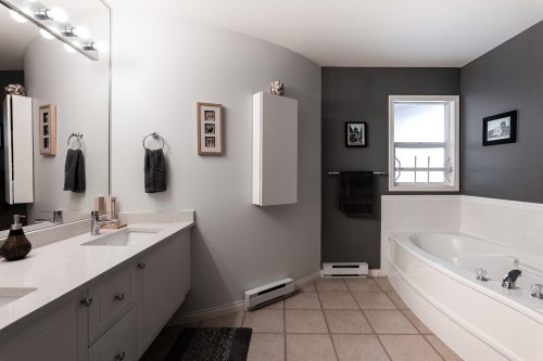 1707 Arbutus Place, Coquitlam, BC 
