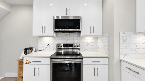 4985 Moss Street, Vancouver, BC 