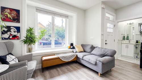 4985 Moss Street, Vancouver, BC 