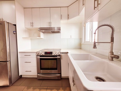 7590 Fraser Street, Vancouver, BC 