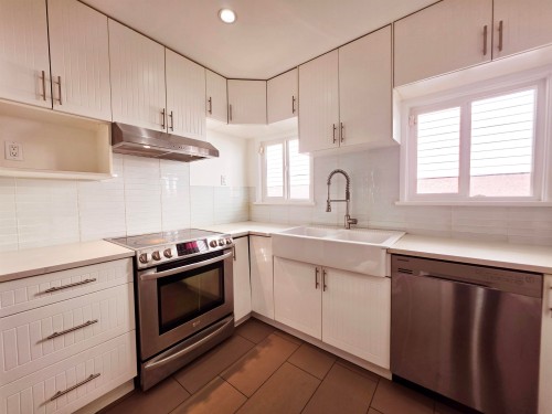7590 Fraser Street, Vancouver, BC 