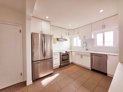 7590 Fraser Street, Vancouver, BC 