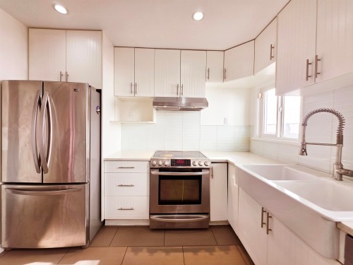 7590 Fraser Street, Vancouver, BC 