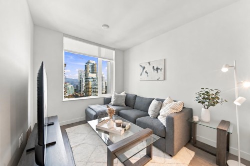 2407-6468 Willingdon Avenue  Burnaby, BC V5H 0L3