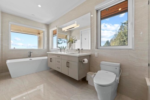 3185 Benbow Road, West Vancouver, BC 