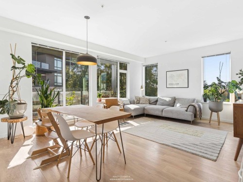 313-725 Marine Drive  North Vancouver, BC V7M 0G2