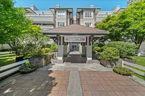 302-6745 Station Hill Court  Burnaby, BC V3N 4Z4
