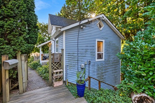 1004 Delestre Avenue, Coquitlam, BC 