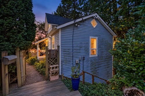 1004 Delestre Avenue, Coquitlam, BC 