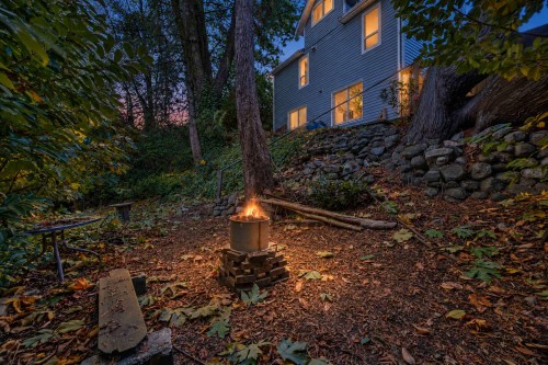 1004 Delestre Avenue, Coquitlam, BC 