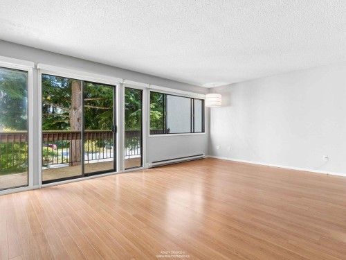 6-7335 Montecito Drive  Burnaby, BC V5A 1R3