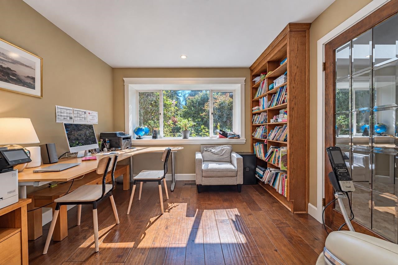 4707 Meadfeild Road, West Vancouver, BC