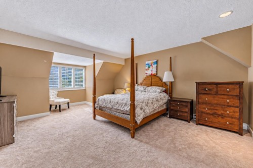 4707 Meadfeild Road, West Vancouver, BC 