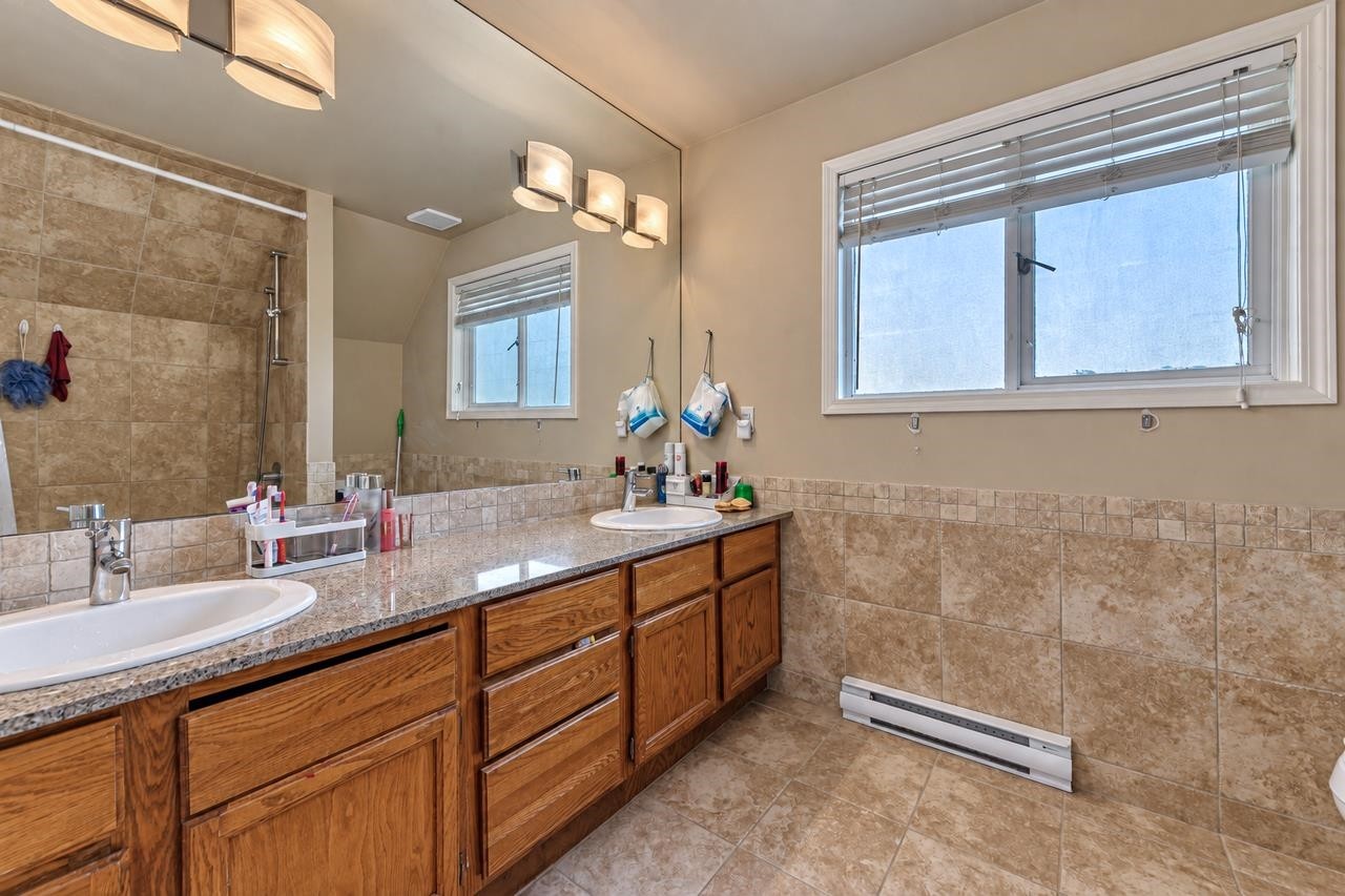 4707 Meadfeild Road, West Vancouver, BC